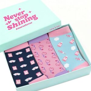 Set de 3 Calcetines Divertidos Nurse is Love - Algodón Premium para Zuecos Sanitarios